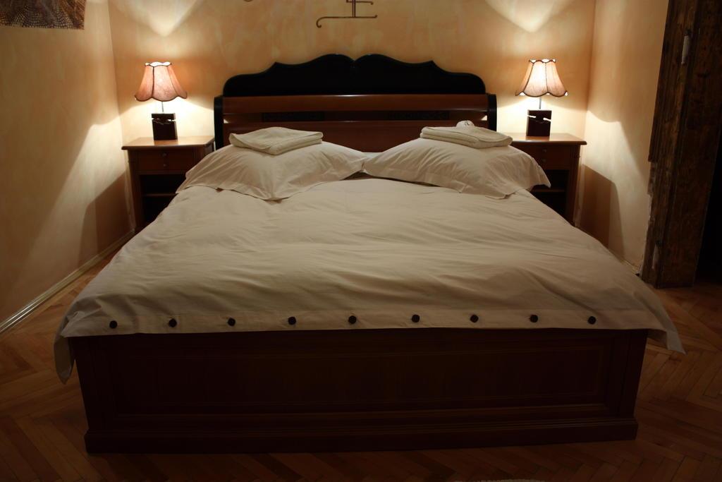 Casa Albert Boutique & Restaurant Braşov Buitenkant foto