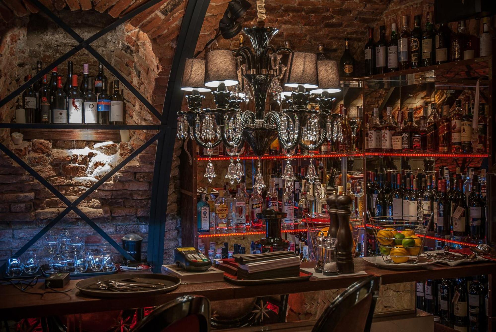 Casa Albert Boutique & Restaurant Braşov Buitenkant foto