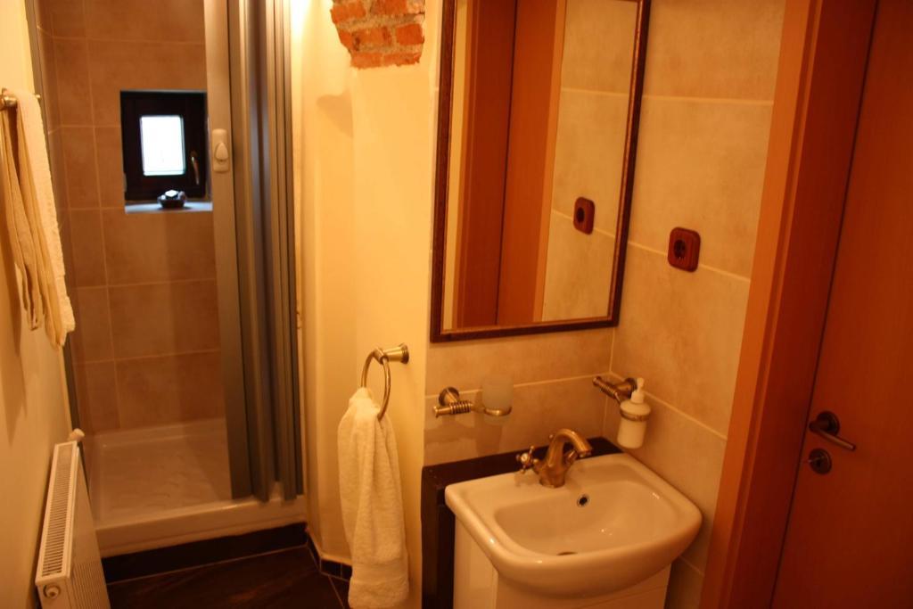 Casa Albert Boutique & Restaurant Braşov Kamer foto