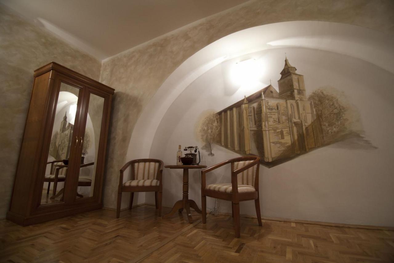 Casa Albert Boutique & Restaurant Braşov Buitenkant foto